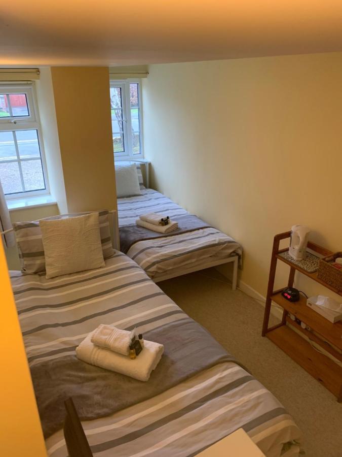 The Holly Tree Bed & Breakfast Cambridge  Exterior photo